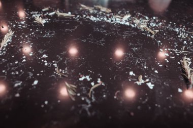 şık restoran dekorasyonu ve özçekim noktaları.