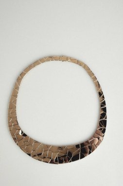 Kalın ve Zarif Elmas ve Altın İfade Parçaları