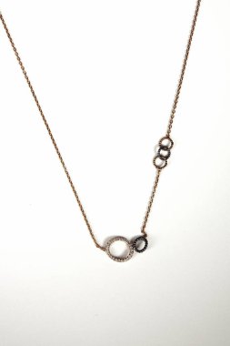 Lüks Mücevher Parçaları: Altın ve Elmaslar Bir arada