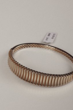 Değerli Altın ve Elmas Mücevherler