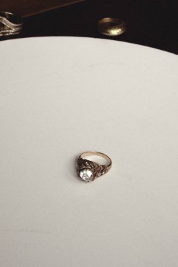 Şık ve Zarif Altın Elmas Mücevherler