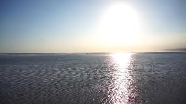 Krásný Západ Slunce Pohled Moře Malými Vlnami Krásné Přírodní Panorama — Stock video