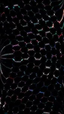 Parlayan ışık, çizgilerin tüm renklerini düzenler.