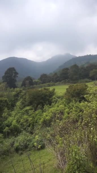 Natürliche Landschaft Berge Natürliches Panorama Hügel Und Wald Von Hohen — Stockvideo