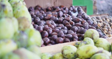 Olgun ve tatlı meyveler yığını