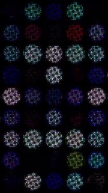 3D soyut parlak çizgiler, dalga, renkli, siyah arkaplan