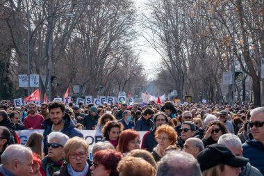 Madrid Spain. 02 12 2023. Demonstration in favor of Public Health in Madrid. People with banners and posters claiming in favor of Health and in support of doctors and nurses.