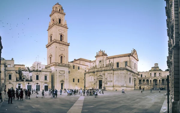 Lecce Italia 2019 Duomo Lecce Nell Omonima Piazza Imponente Campanile — Foto Stock