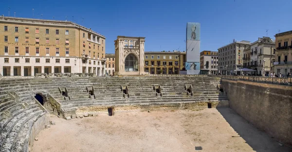 Лечче Италия 2019 Римский Амфитеатр Лечче Утром Руины Амфитеатра Площади — стоковое фото