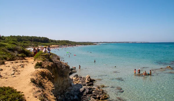 Otranto Itália 2019 Praia Dos Turcos Dia Verão Brilhante Praia — Fotografia de Stock