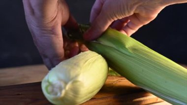  Slow Motion Corn on the Cob - Keyifli Hazırlık Sürecini Deneyin