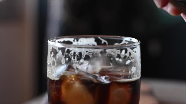 Fernet Con Coca Bebida Tradicional Argentina Que Necesitas Probar — Vídeo de stock