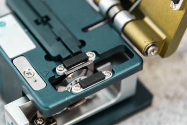 Dijital Bağlantıların Güçlendirilmesi: Fiber Optik Kurulumu