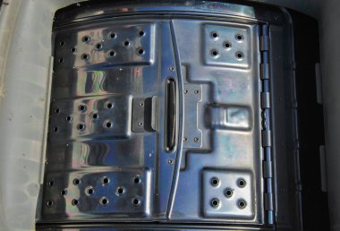 Dikey çamaşır makinesi için kapağı kilitle dolduruyorum. çamaşır makinesi davul kilidi.