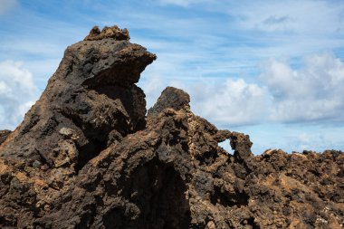 Caldera Blanca volkanı yakınında tuhaf lav oluşumu, Kanarya adası Lanzarote, İspanya