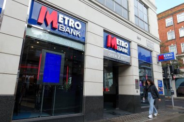 Metro Bankası, 160-166 Kensington High Caddesi, Londra