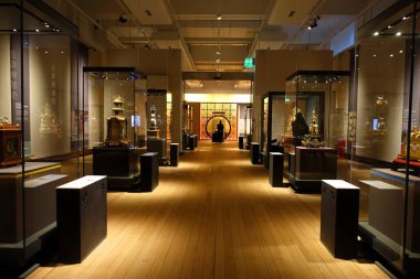 Zimingzhong, Çin 'in Yasak Şehir sergisinden saat gibi çalışan hazineler Londra Bilim Müzesi' nde sergileniyor.