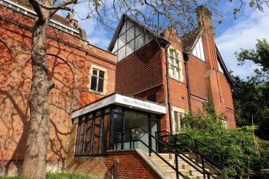 Doğal Tarih Müzesine Giriş, Akeman Caddesi, Tring. Walter Rothschild Zooloji Müzesi 'nde daha önce....