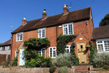 Clematis Kulübesi ve Sevgililer Günü Kulübesi, Deanway, Chalfont St. Giles, Buckinghamshire