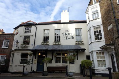 Kuzey Londra, Hampstead 'de bulunan Holly Bush halk evi.