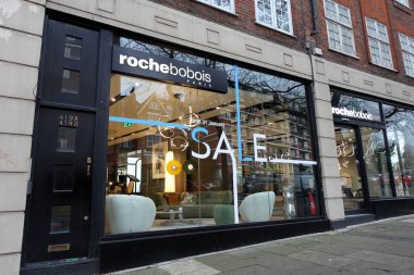 Roche Bobois Paris mobilya galerisi, 421-425 Finchley Yolu, Londra