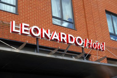 Clarendon Road, Watford, Hertfordshire, İngiltere 'deki Leonardo Oteli için imza.