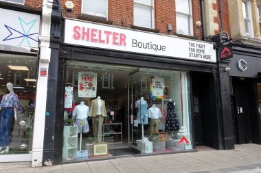 84 St. John 's Wood High Caddesi' nde bulunan bir butik hayır kurumu. Barınak, konut adaleti savunan tescilli bir hayır kurumudur..