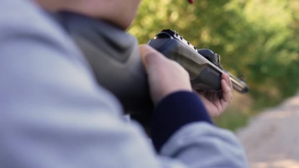 Focus Target Correct Way Use Air Rifle Body Pose Slow — Vídeos de Stock