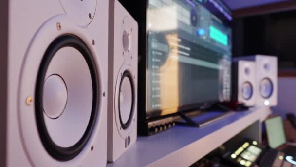 Professional White Studio Monitors Vibrating Due Bass Response High Quality — Video