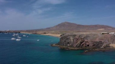 Costa Papagayo Kanarya Adaları 'ndaki Lanzarote plajı