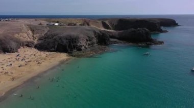 Costa Papagayo Kanarya Adaları 'ndaki Lanzarote plajı