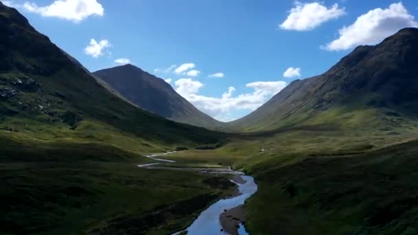 River Etive Buachaille Etive Mor Glence Valley Highlands スコットランド — ストック動画