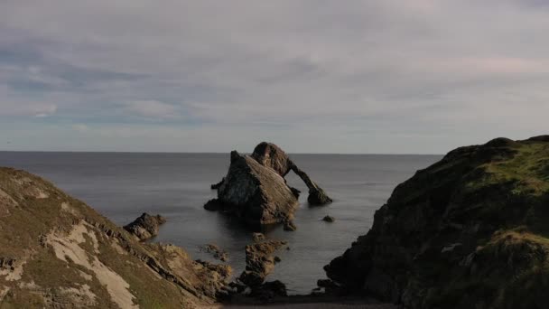 Locally Known Bow Fiddle Rock Jagged Geological Outcrop Located Portknockie — Stock Video
