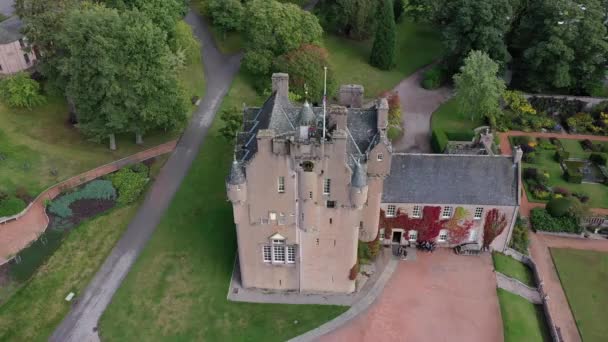 Banchory Aberdeenshire Yakınlarındaki Crathes Kalesi Skoçya Iyi Korunmuş Bir Yüzyıldır — Stok video