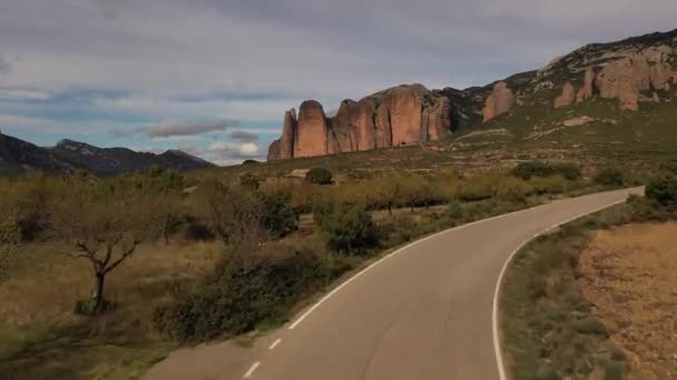 Luchtfoto Van Mallos Riglos Huesca Spanje — Stockvideo