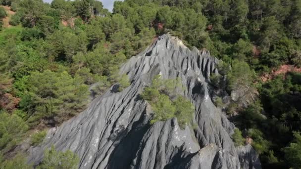 Rocks Blues Trees Background Sunny Day Esparreguera Spanien — Stockvideo