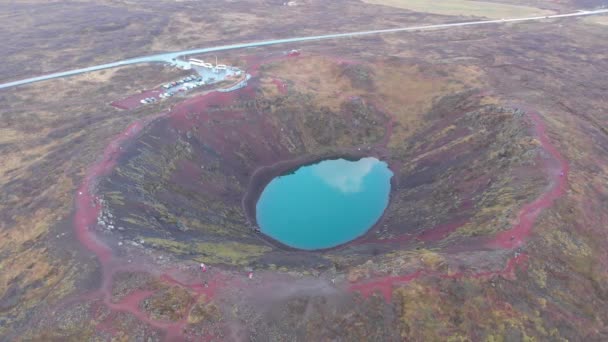 리드호는 아이슬란드 남서부에 청록색 분화구로 아름다운 호수이다 — 비디오