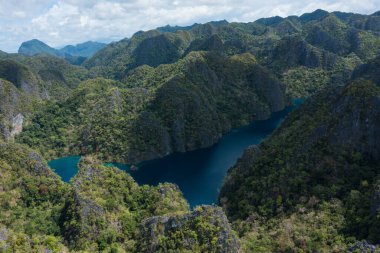 Kayangan Gölü 'nün hava manzarası, Coron Adası Filipinleri