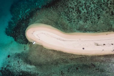 Maltatayoc, Calamianes, Filipinler 'deki cennet adasının kumdan tükürüğü..