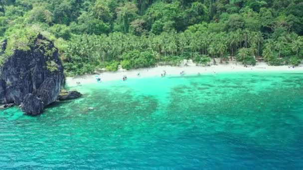 Вид Воздуха Райский Пляж Seven Commando Тропической Растительностью Солнечный День — стоковое видео