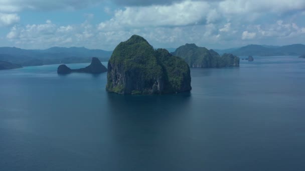 Luchtdrone Van Pinagbuyutan Island Bacuit Archipel Prachtig Landschap Nido Palawan — Stockvideo
