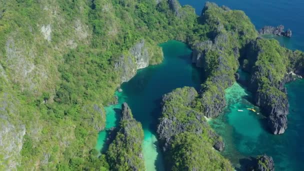 Widok Lotu Ptaka Wyspę Miniloc Widok Big Lagoon Małą Lagunę — Wideo stockowe