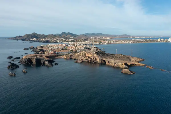 İspanya 'da Manga Mar Menor Murcia yakınlarındaki Cabo de Palos deniz fenerinin hava manzarası