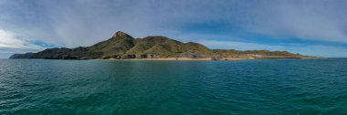 Calblanque ve Akdeniz sahillerinin panoramik hava manzarası