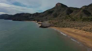Calblanque ve Akdeniz sahillerinin havadan görünüşü