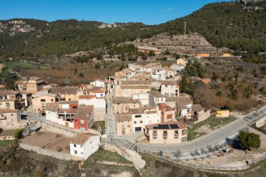 La Febro şehir manzarası binalar ve sokaklar, Tarragona, Katalonya, İspanya
