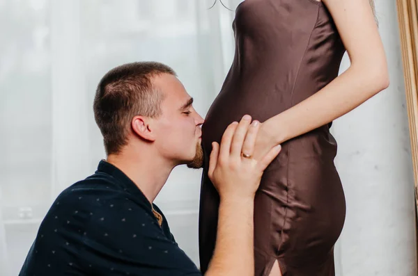 Man Caresses Stomach Pregnant Girl —  Fotos de Stock