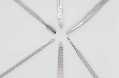 Manikür beyaz bir arka plan ayarla