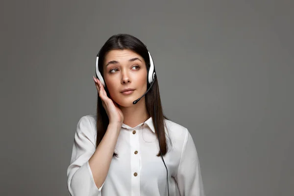 Attentive Beautiful Woman Headphones Microphone Listening Attentively Clints Call Center — Stok fotoğraf
