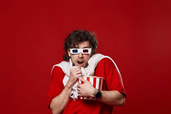 Scared Handsome Bearded Man Glasses Holding Bucket Popcorn Red Background — Stock Photo, Image
